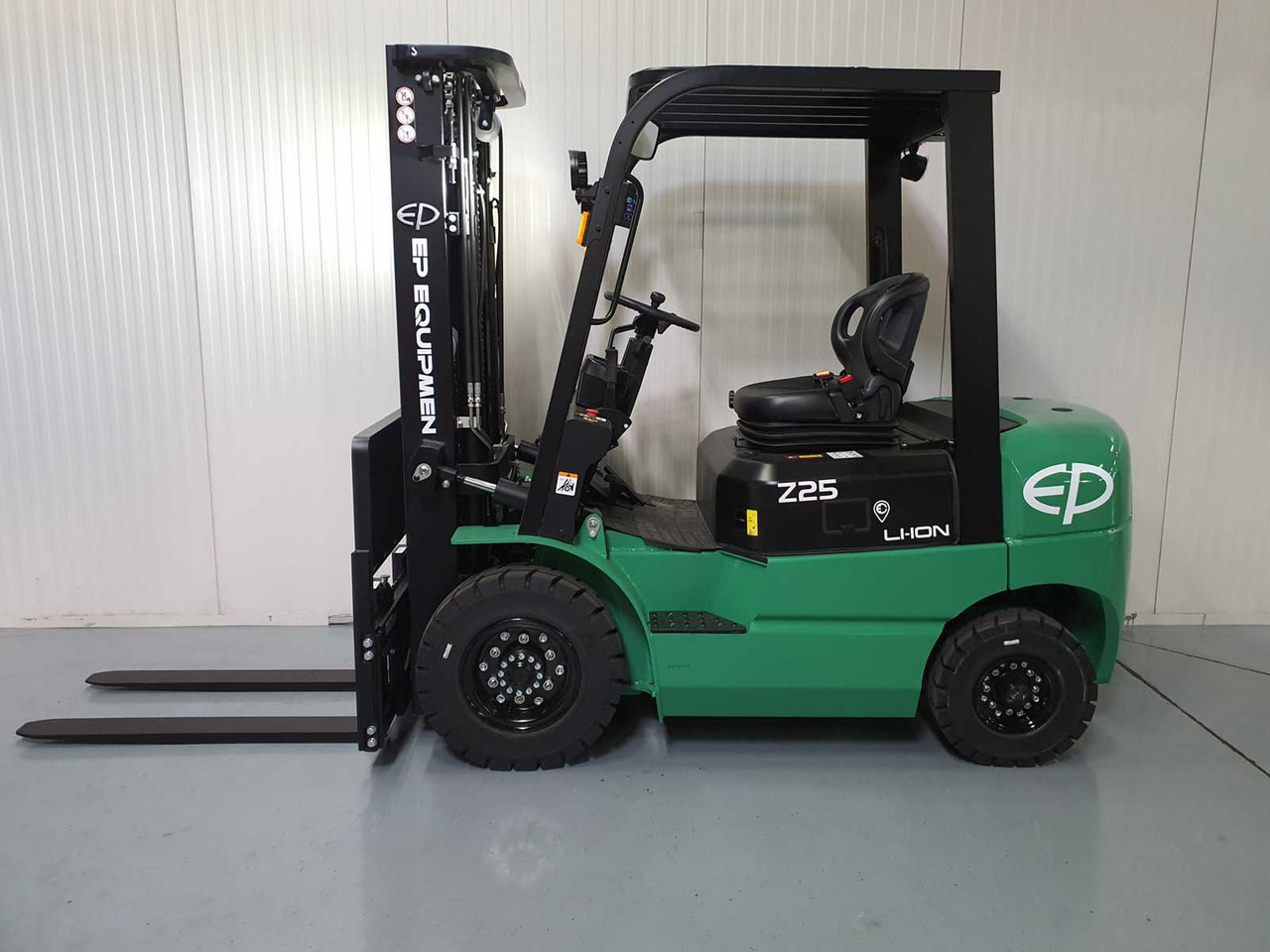 EP - EFXZ-251 - 4.8 METER PLYWOOD, LI-ION, FREE-LIFT, SIDE-SHIFT - FORKLIFT - 지게차 : 사진 2 EP - EFXZ-251 - 4.8 METER PLYWOOD, LI-ION, FREE-LIFT, SIDE-SHIFT - FORKLIFT - 지게차 : 사진 2