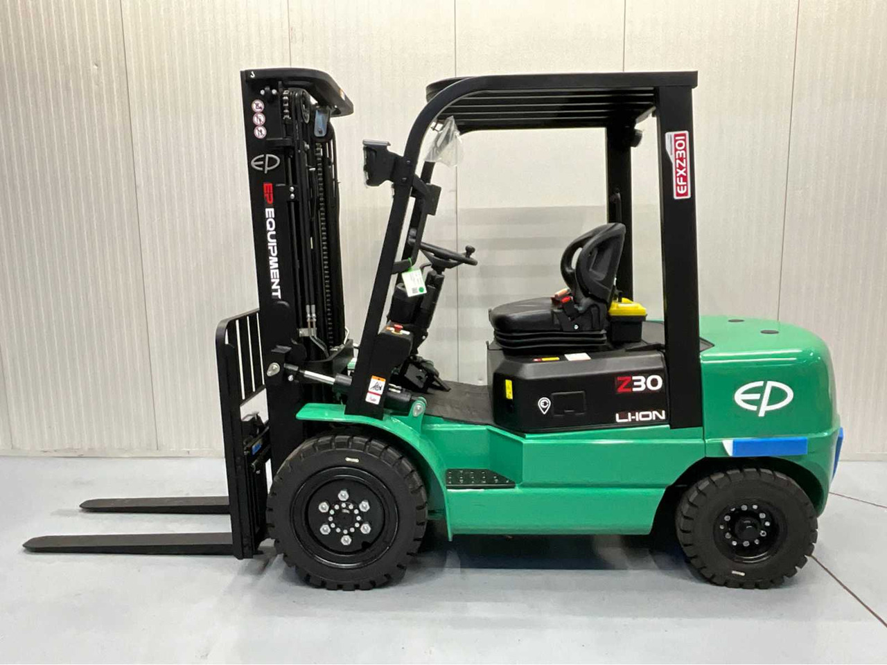 EP - EFXZ-301-H - 4.8M TRIPLEX, LI-ION, FREE-LIFT, SIDE-SHIFT - FORKLIFT - 지게차 : 사진 2 EP - EFXZ-301-H - 4.8M TRIPLEX, LI-ION, FREE-LIFT, SIDE-SHIFT - FORKLIFT - 지게차 : 사진 2