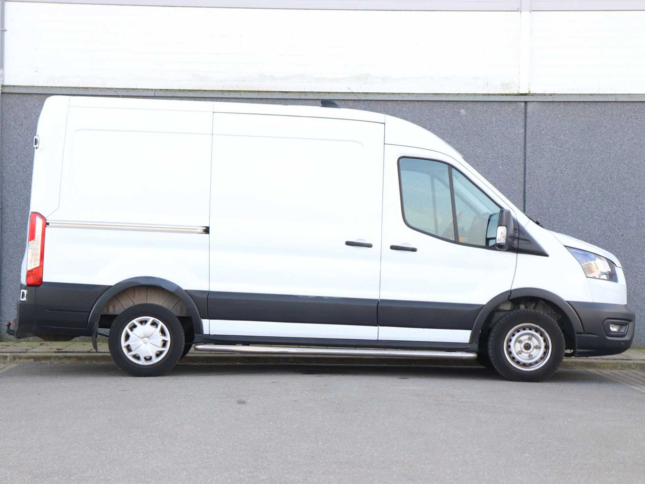 FORD TRANSIT 290 2.0 TDCI L2H2 TREND VAN | VRF-27-T - 밴 : 사진 5 FORD TRANSIT 290 2.0 TDCI L2H2 TREND VAN | VRF-27-T - 밴 : 사진 5