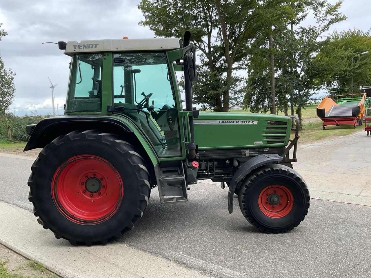 Fendt Farmer 307C - 장궤형 트랙터 : 사진 5 Fendt Farmer 307C - 장궤형 트랙터 : 사진 5