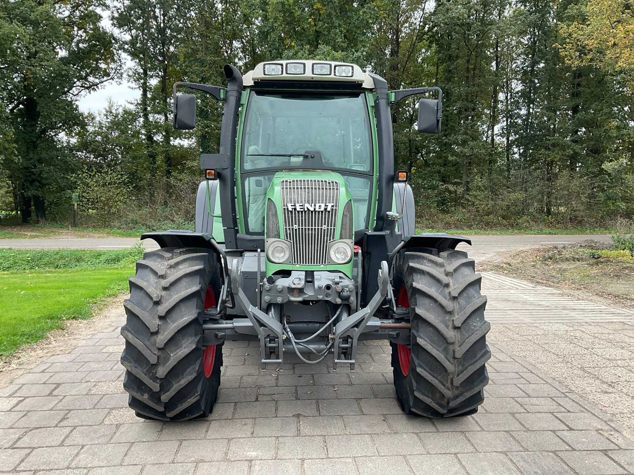 Fendt Farmer 410 Vario - 장궤형 트랙터 : 사진 2 Fendt Farmer 410 Vario - 장궤형 트랙터 : 사진 2