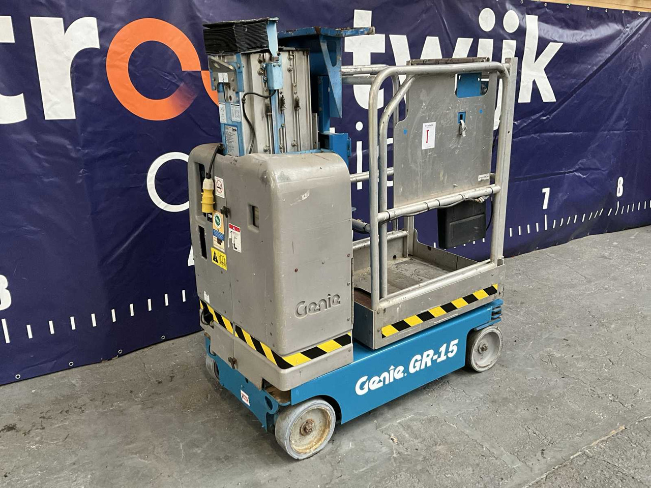 Genie GR-15 - 고가작업 플랫폼 : 사진 1 Genie GR-15 - 고가작업 플랫폼 : 사진 1