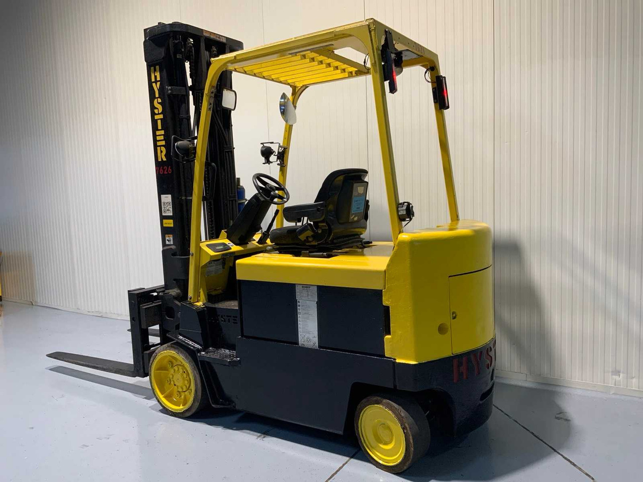 HYSTER E4.00XL FORKLIFT FORK POSITIONER, SIDE SHIFT, BLUESPOT, ACCUMULATOR - 지게차 : 사진 3 HYSTER E4.00XL FORKLIFT FORK POSITIONER, SIDE SHIFT, BLUESPOT, ACCUMULATOR - 지게차 : 사진 3