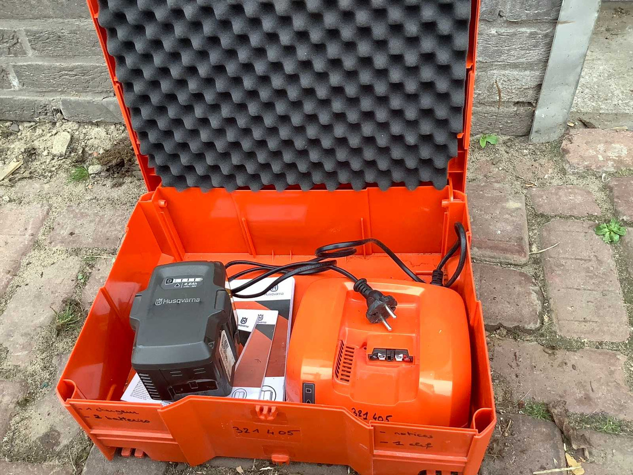 Husqvarna 136li - 정원 장비 : 사진 3 Husqvarna 136li - 정원 장비 : 사진 3