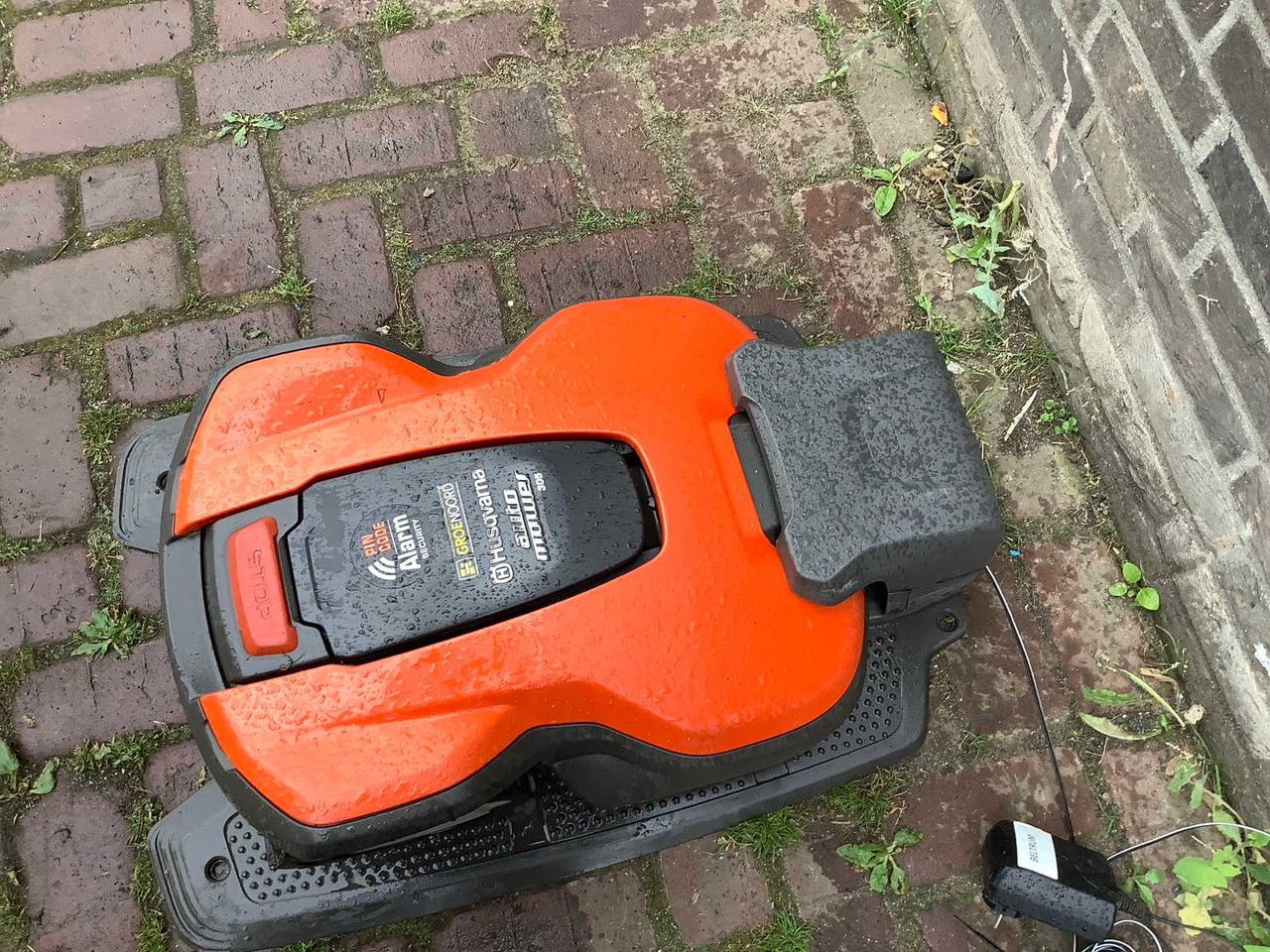 Husqvarna 305 - 정원 모어 : 사진 3 Husqvarna 305 - 정원 모어 : 사진 3