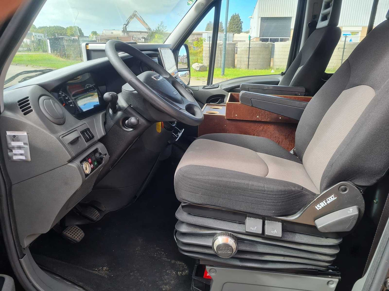 IVECO BE COMBI - SEMI-TRAILER TRACTOR - IS52CI2BA 40C17 - VF-147-B - 밴 : 사진 5 IVECO BE COMBI - SEMI-TRAILER TRACTOR - IS52CI2BA 40C17 - VF-147-B - 밴 : 사진 5