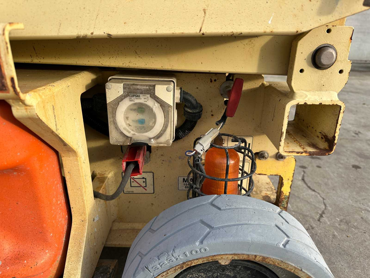 고가작업 플랫폼 JLG - 2014 - 1930ES - AERIAL PLATFORM : 사진 9 고가작업 플랫폼 JLG - 2014 - 1930ES - AERIAL PLATFORM : 사진 9