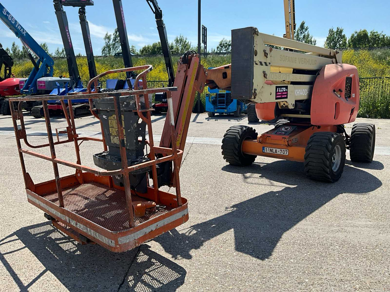 JLG 450AJ - 고가작업 플랫폼 : 사진 1 JLG 450AJ - 고가작업 플랫폼 : 사진 1