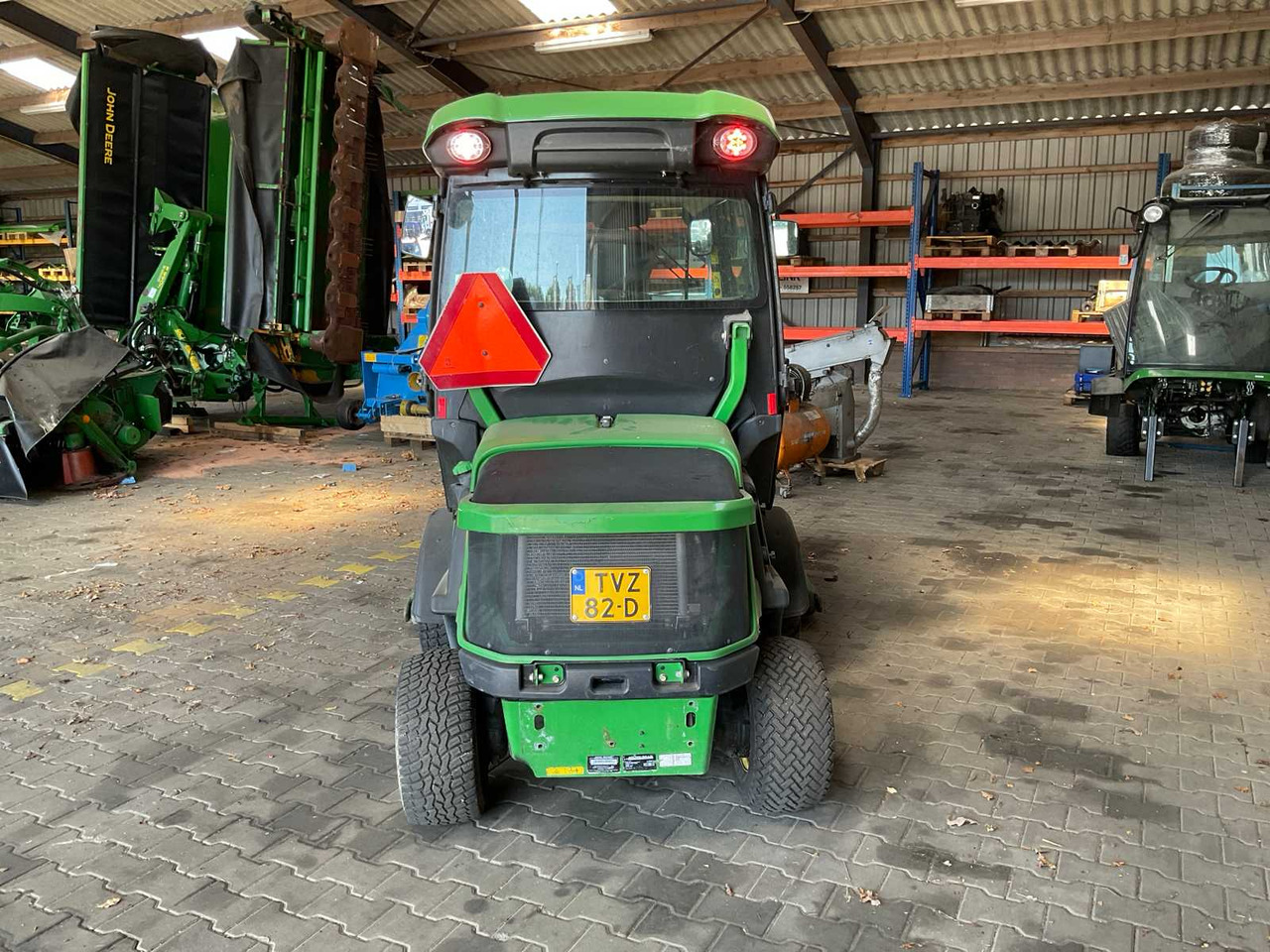 John Deere 1585 TerrainCut - 정원 모어 : 사진 4 John Deere 1585 TerrainCut - 정원 모어 : 사진 4