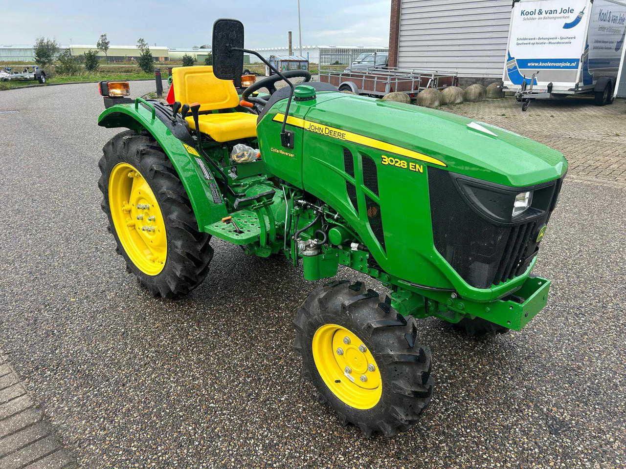 John Deere 3028 EN - 스트래들 트랙터 : 사진 5 John Deere 3028 EN - 스트래들 트랙터 : 사진 5