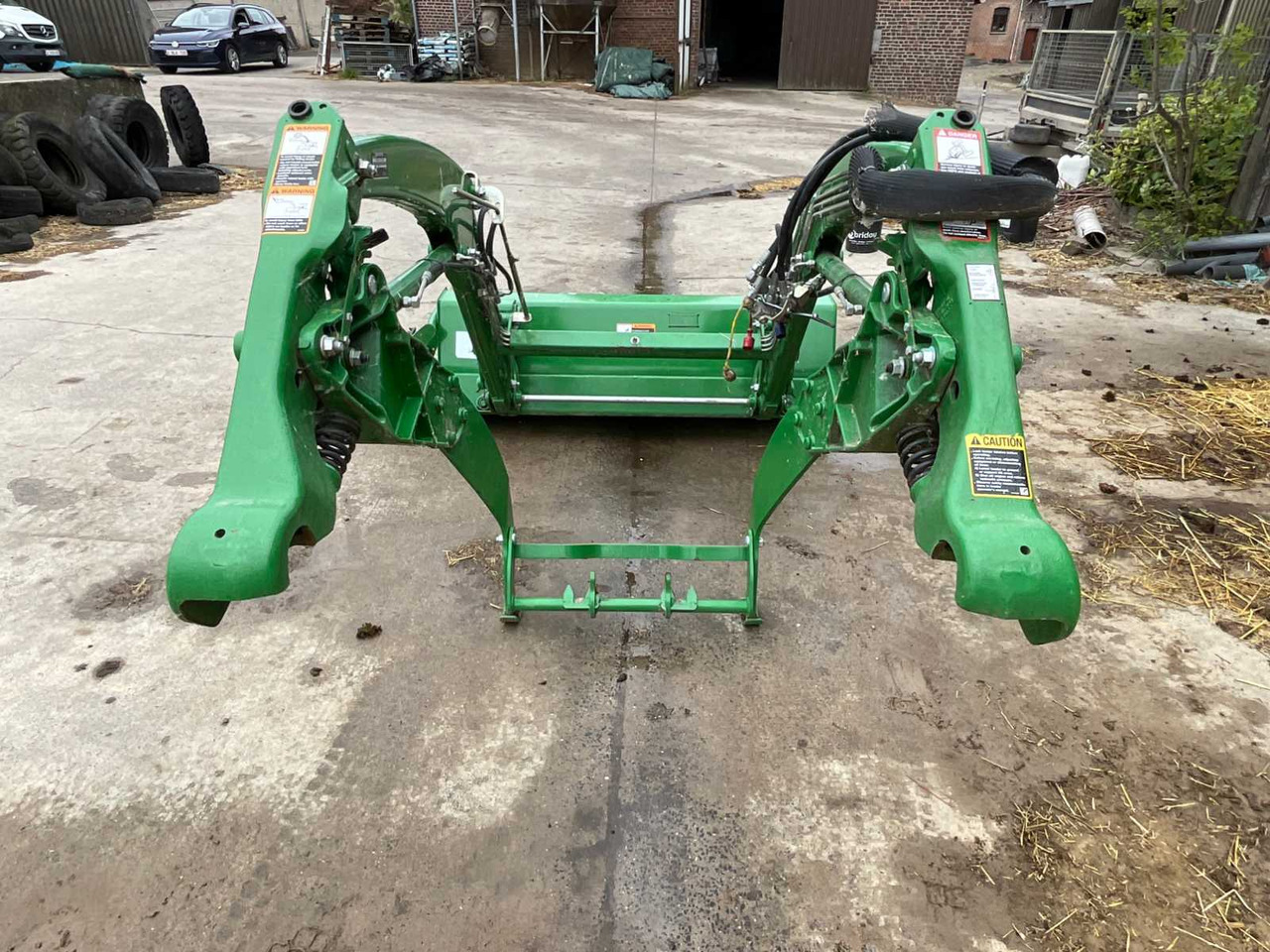 John Deere 320 R - 농업용 기계 : 사진 5 John Deere 320 R - 농업용 기계 : 사진 5