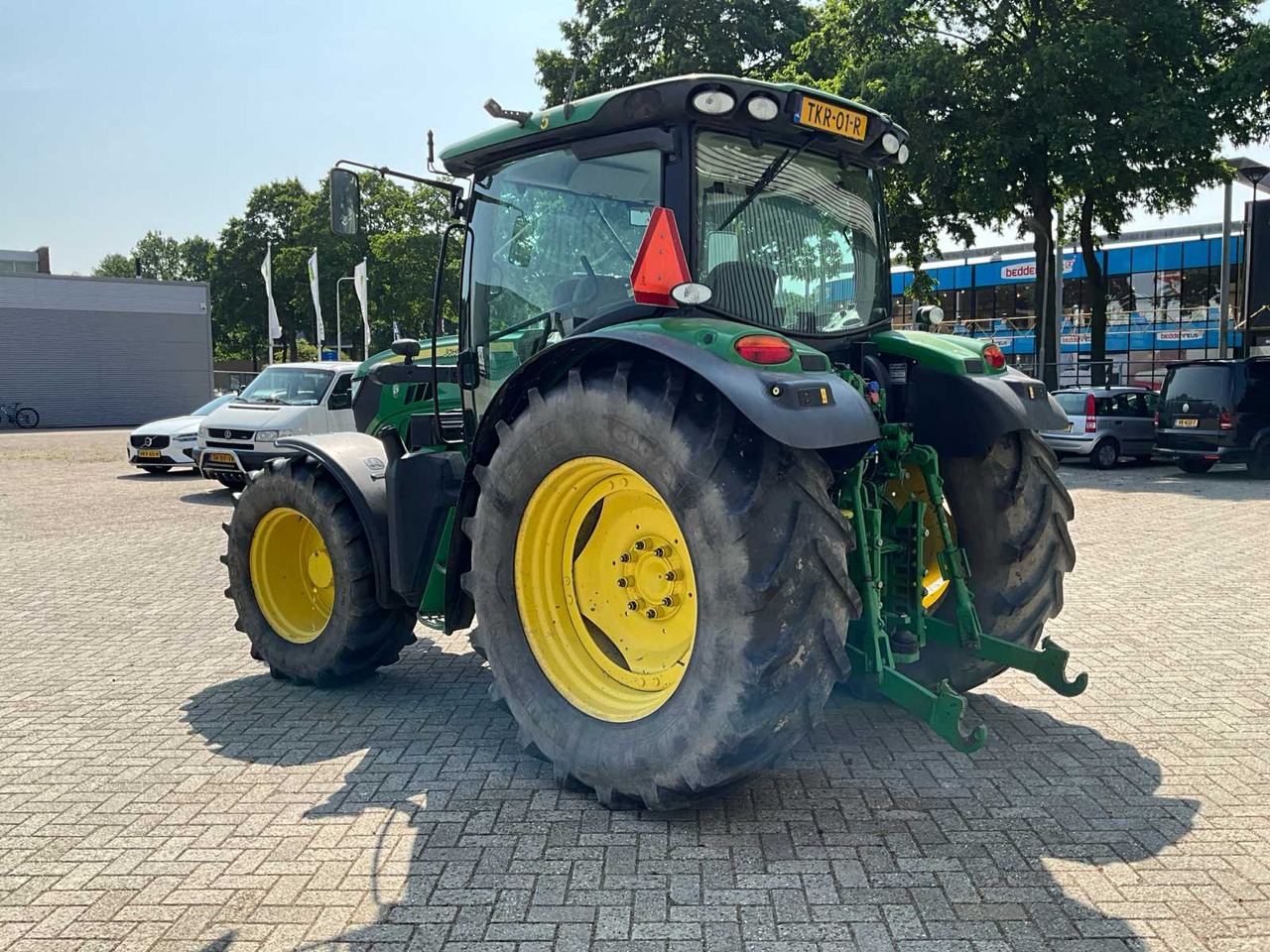 John Deere 6125R - 장궤형 트랙터 : 사진 4 John Deere 6125R - 장궤형 트랙터 : 사진 4