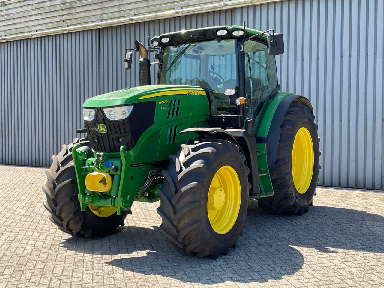 John Deere 6150 R - 장궤형 트랙터 : 사진 1 John Deere 6150 R - 장궤형 트랙터 : 사진 1