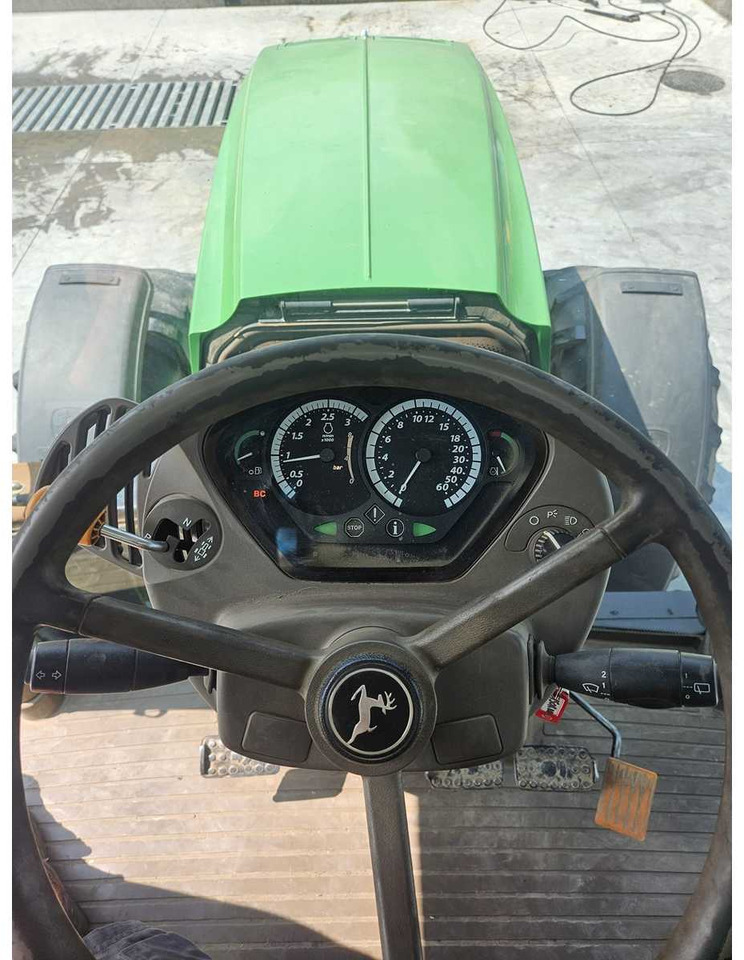 John Deere 6150R - 장궤형 트랙터 : 사진 5 John Deere 6150R - 장궤형 트랙터 : 사진 5