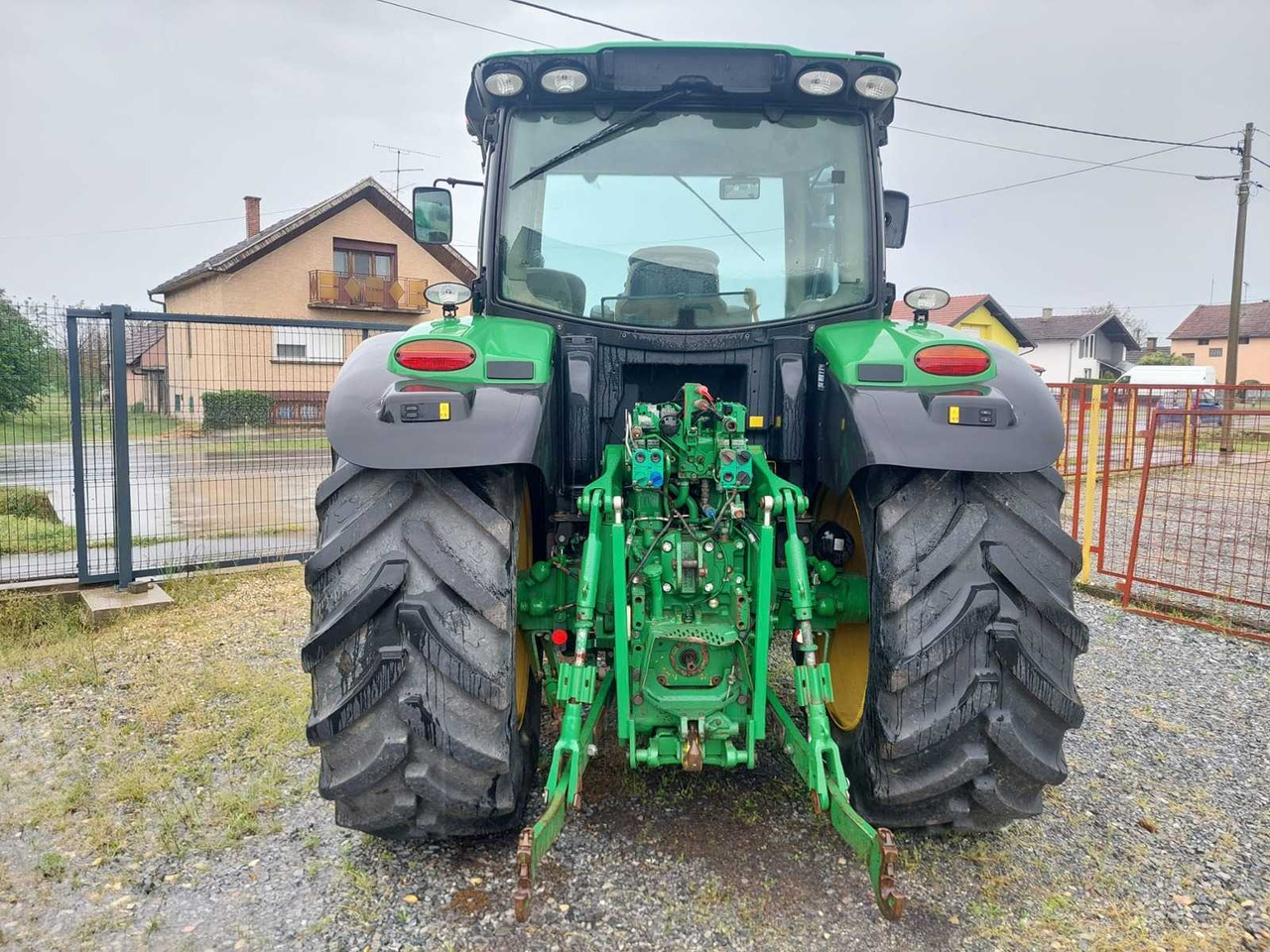 John Deere 6150R - 장궤형 트랙터 : 사진 4 John Deere 6150R - 장궤형 트랙터 : 사진 4