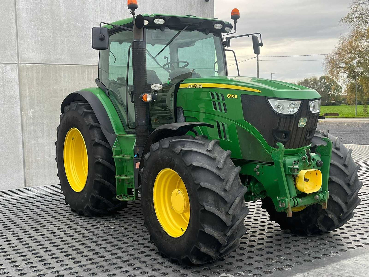 John Deere 6150R - 장궤형 트랙터 : 사진 4 John Deere 6150R - 장궤형 트랙터 : 사진 4