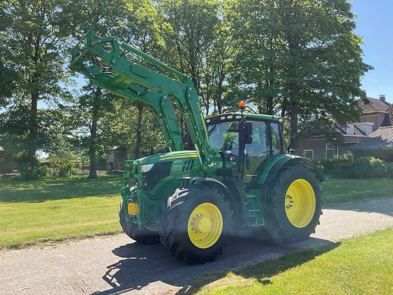John Deere 6155R - 장궤형 트랙터 : 사진 1 John Deere 6155R - 장궤형 트랙터 : 사진 1