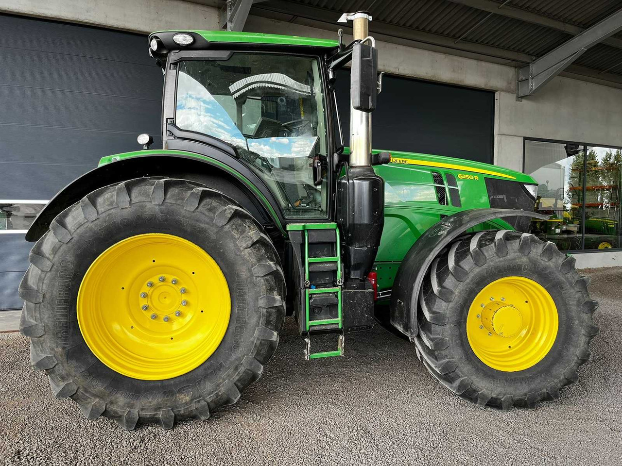 John Deere 6250R - 장궤형 트랙터 : 사진 2 John Deere 6250R - 장궤형 트랙터 : 사진 2