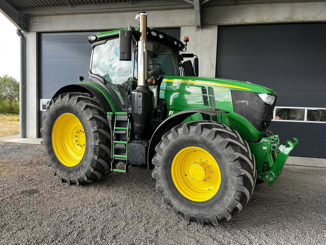 John Deere 6250R - 장궤형 트랙터 : 사진 1 John Deere 6250R - 장궤형 트랙터 : 사진 1