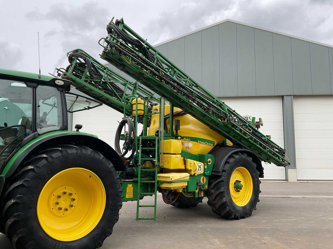 John Deere 840 - 스프레이 : 사진 1 John Deere 840 - 스프레이 : 사진 1