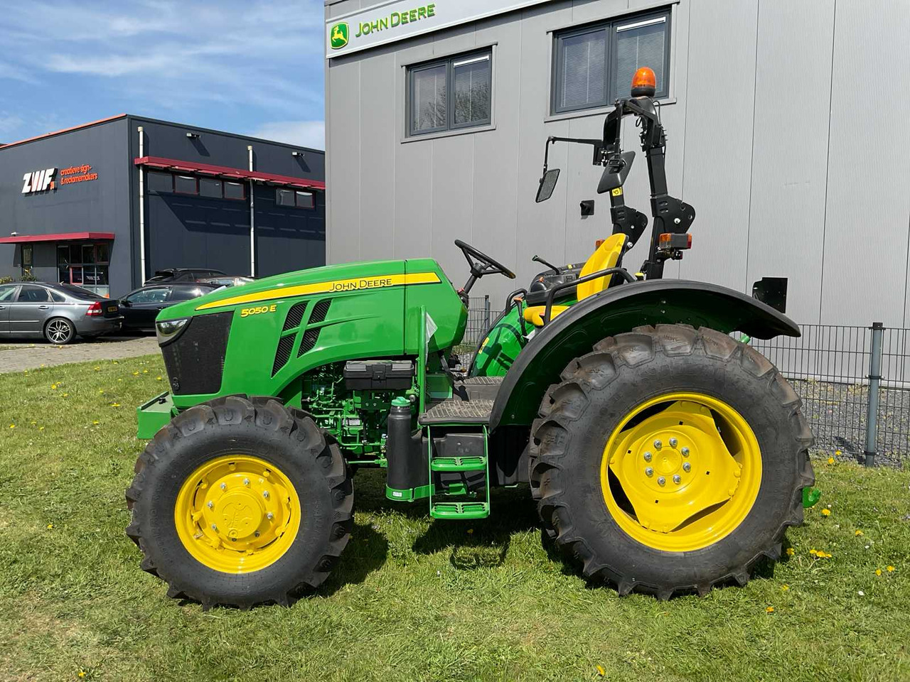 John deere 5055E - 장궤형 트랙터 : 사진 2 John deere 5055E - 장궤형 트랙터 : 사진 2