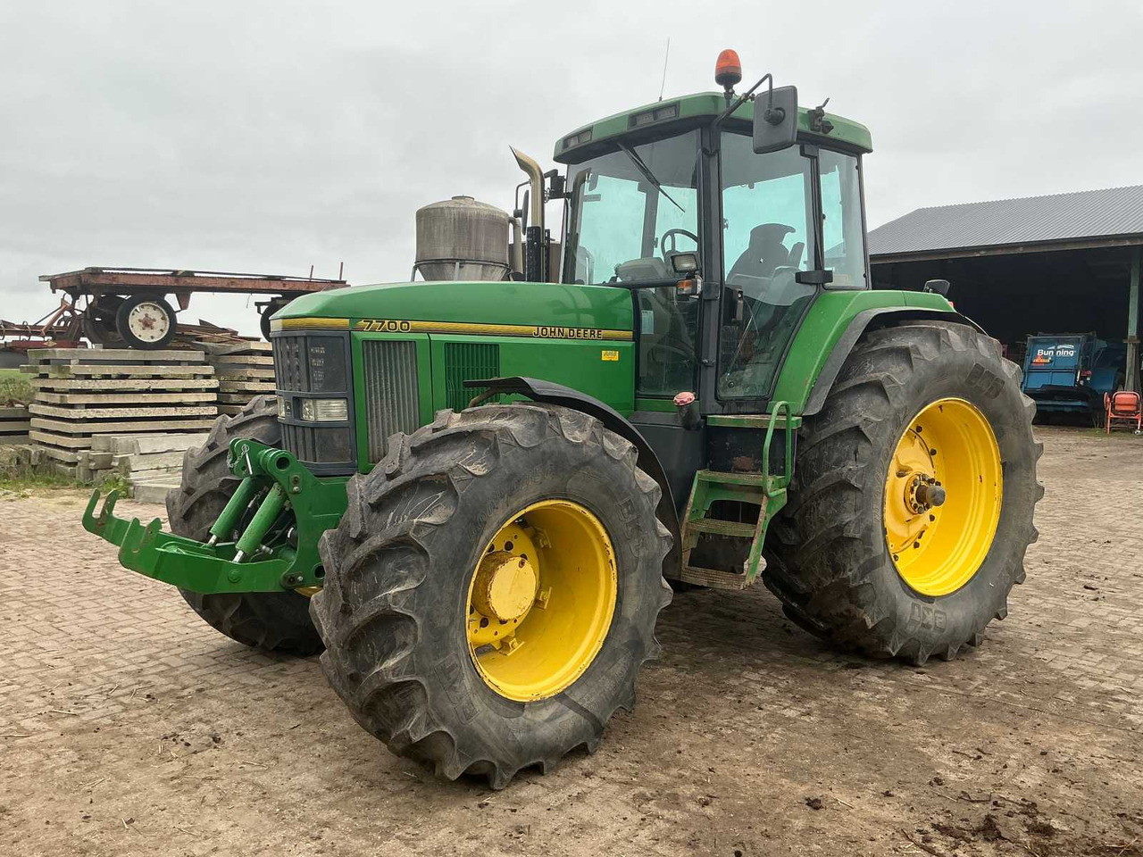 John deere 7700 - 장궤형 트랙터 : 사진 1 John deere 7700 - 장궤형 트랙터 : 사진 1