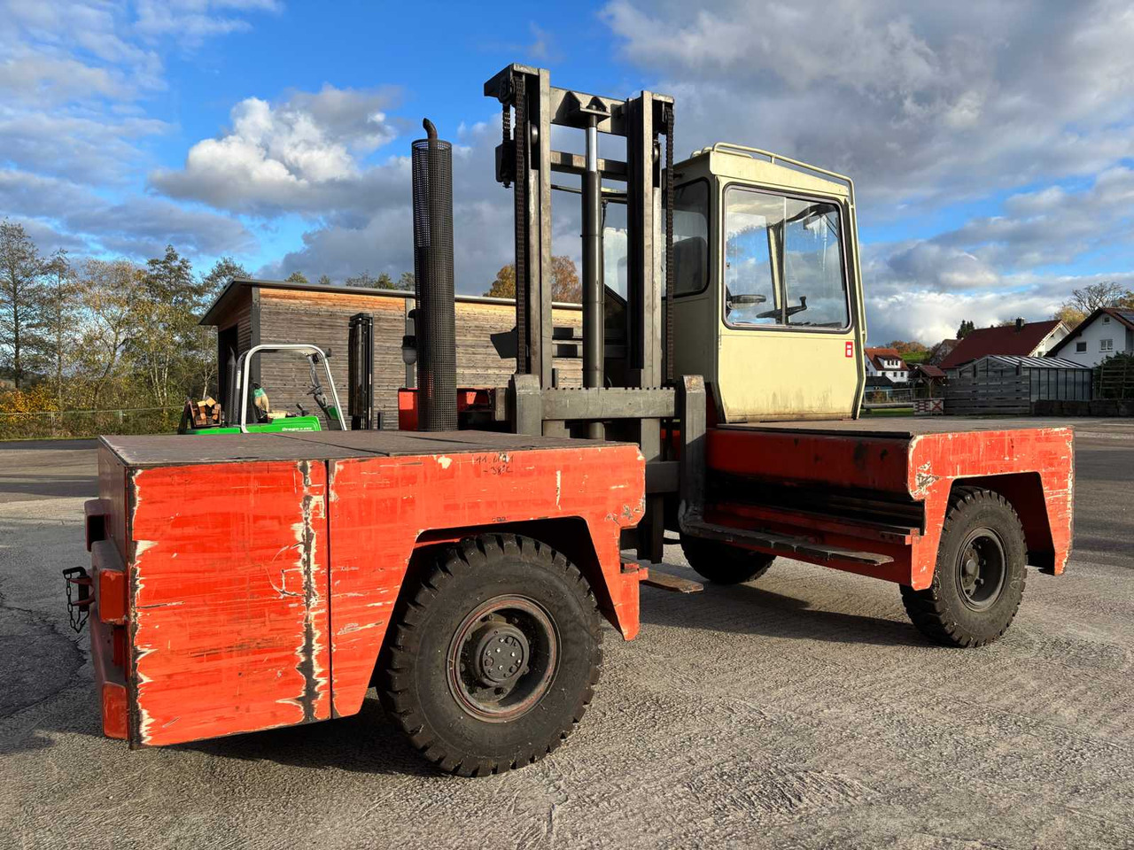 KALMAR DFQ 40/14/40 D DIESEL SIDELOADER - 지게차 : 사진 4 KALMAR DFQ 40/14/40 D DIESEL SIDELOADER - 지게차 : 사진 4