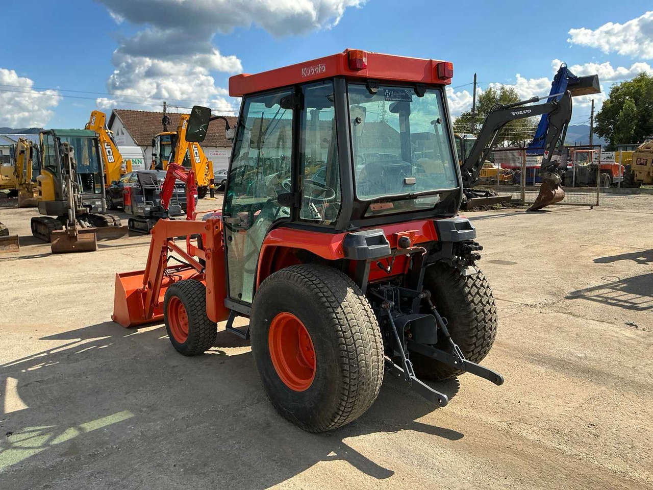 KUBOTA STV 32 - 장궤형 트랙터 : 사진 4 KUBOTA STV 32 - 장궤형 트랙터 : 사진 4