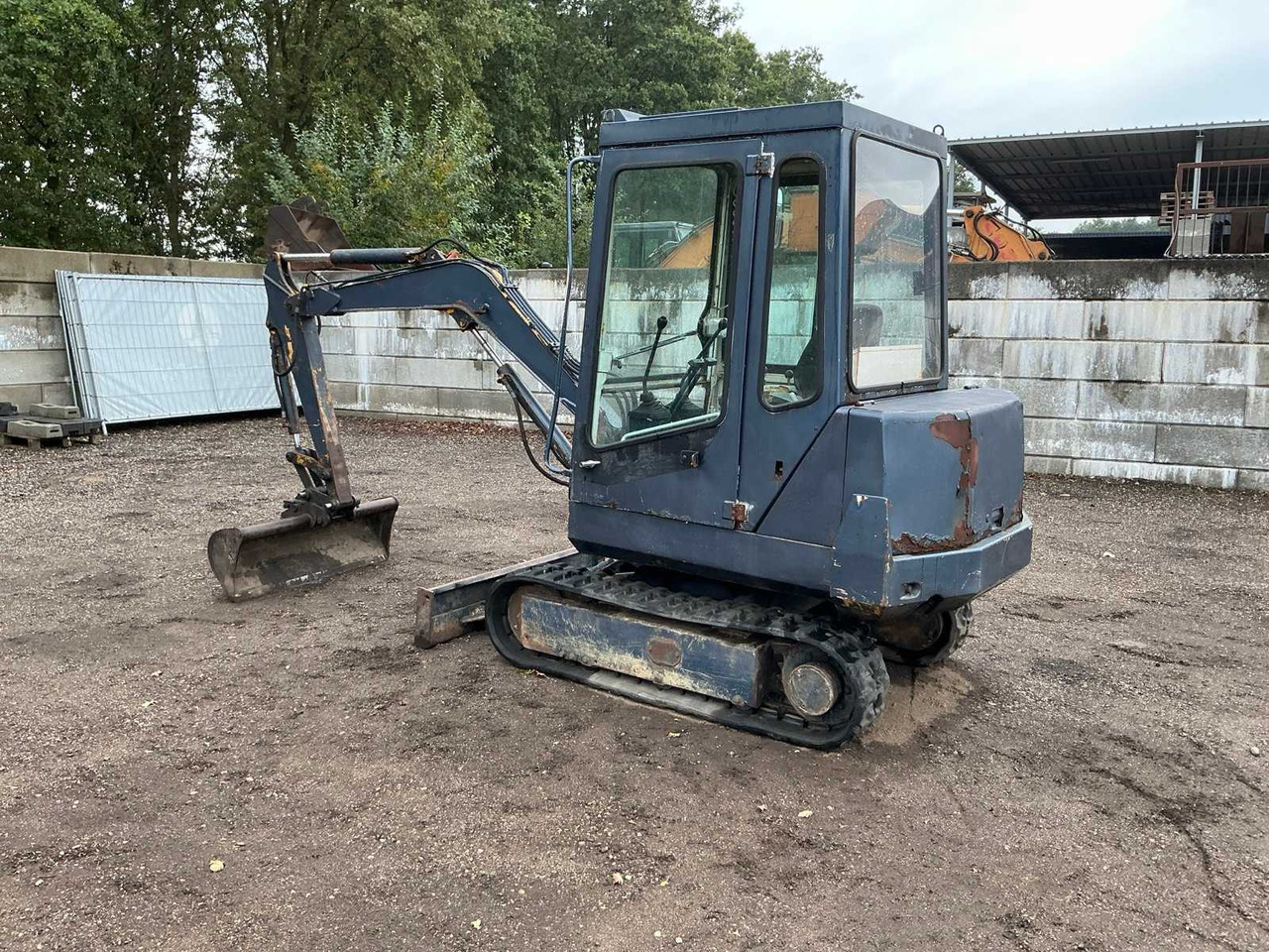 Komatsu PC 10-6 - 미니 굴삭기 : 사진 3 Komatsu PC 10-6 - 미니 굴삭기 : 사진 3