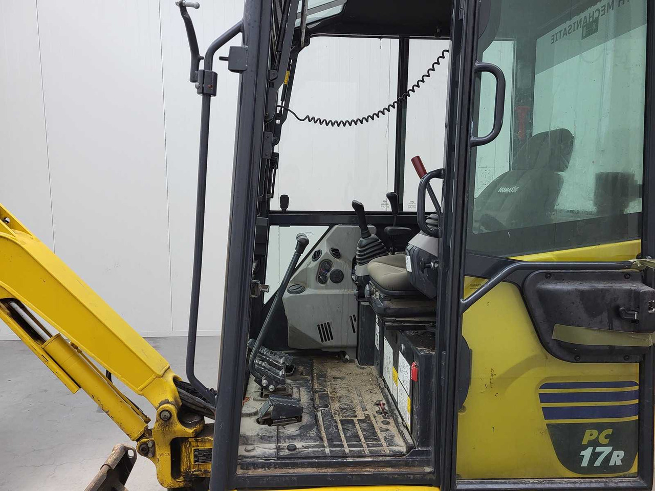 Komatsu PC 17R-S - 미니 굴삭기 : 사진 5 Komatsu PC 17R-S - 미니 굴삭기 : 사진 5