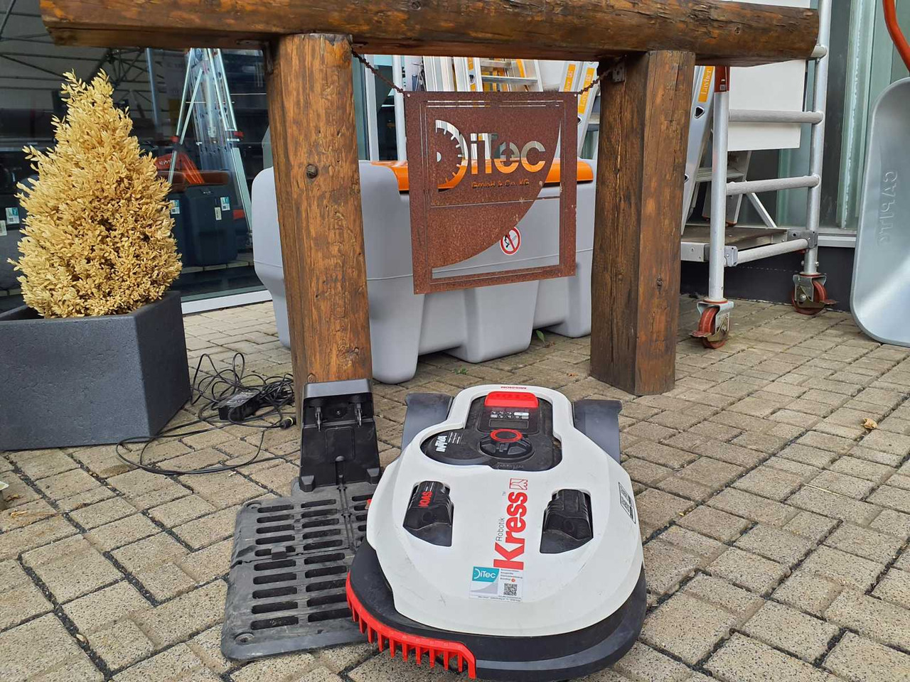 Kress Automower KR122E - 정원 모어 : 사진 3 Kress Automower KR122E - 정원 모어 : 사진 3