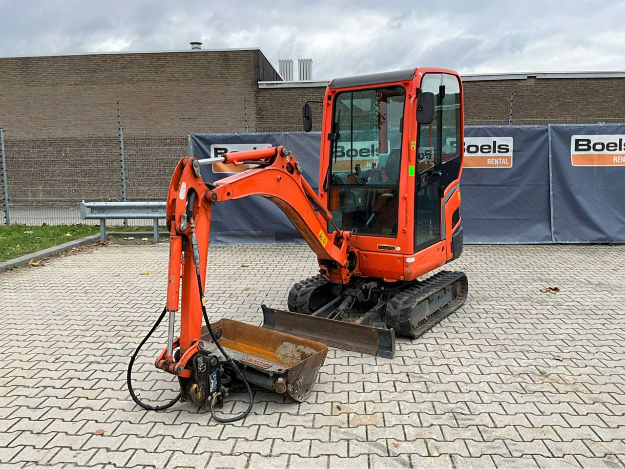 Kubota KX016-4G - 미니 굴삭기 : 사진 2 Kubota KX016-4G - 미니 굴삭기 : 사진 2