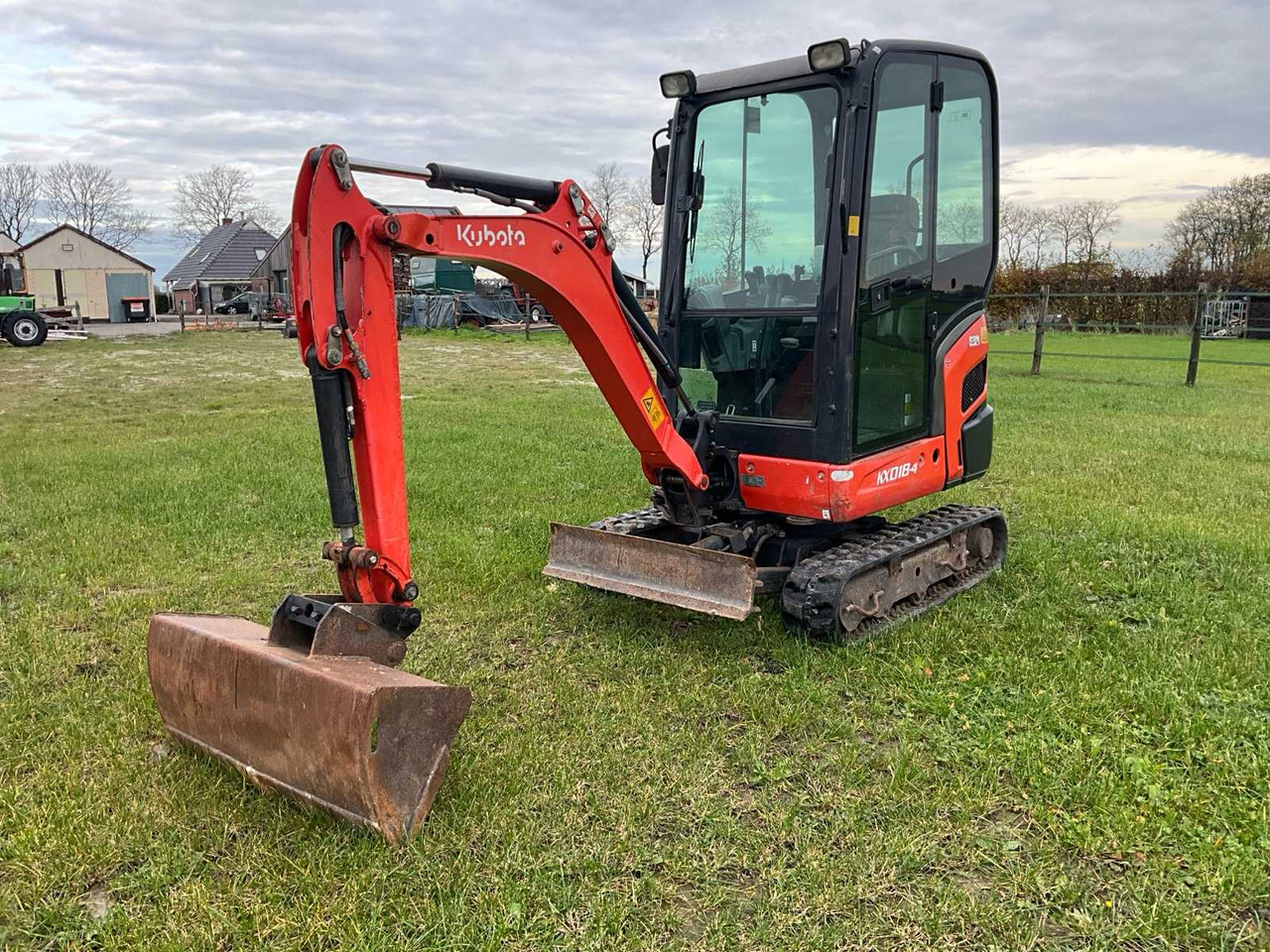 Kubota KX018-4 - 미니 굴삭기 : 사진 2 Kubota KX018-4 - 미니 굴삭기 : 사진 2
