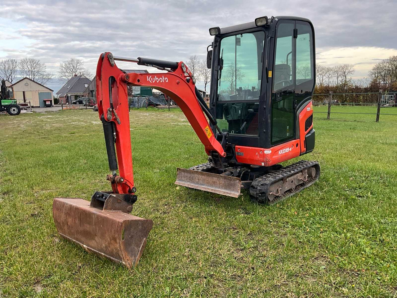 Kubota KX018-4 - 미니 굴삭기 : 사진 1 Kubota KX018-4 - 미니 굴삭기 : 사진 1