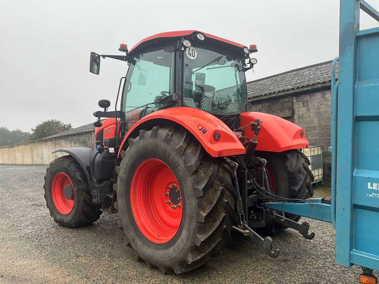 Kubota M7131 - 장궤형 트랙터 : 사진 3 Kubota M7131 - 장궤형 트랙터 : 사진 3