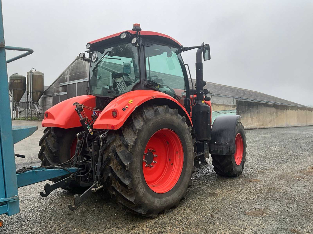 Kubota M7131 - 장궤형 트랙터 : 사진 4 Kubota M7131 - 장궤형 트랙터 : 사진 4