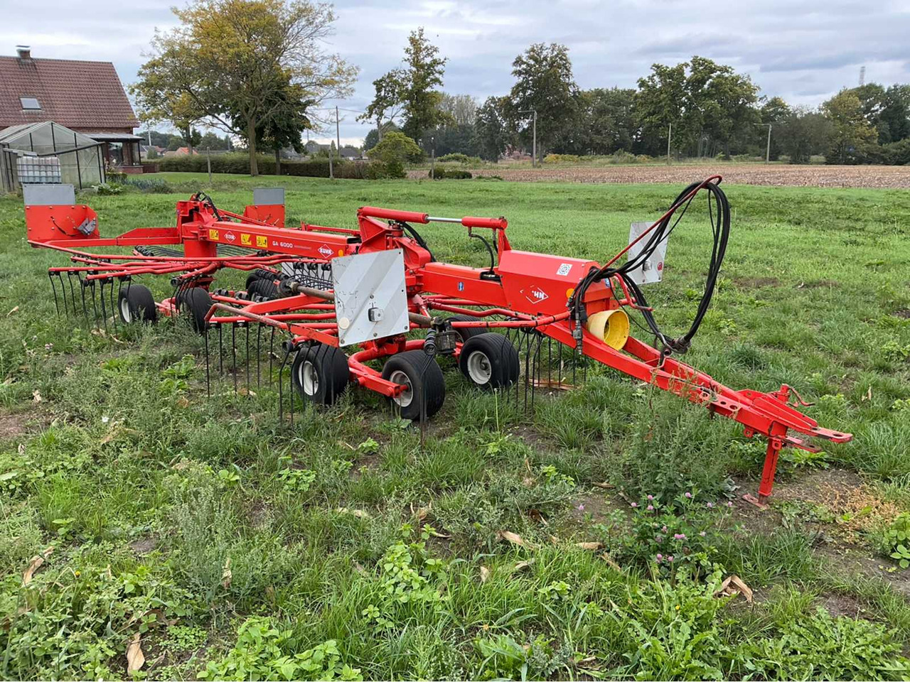 Kuhn GA6000 - 건초 및 목초 장비 : 사진 1 Kuhn GA6000 - 건초 및 목초 장비 : 사진 1