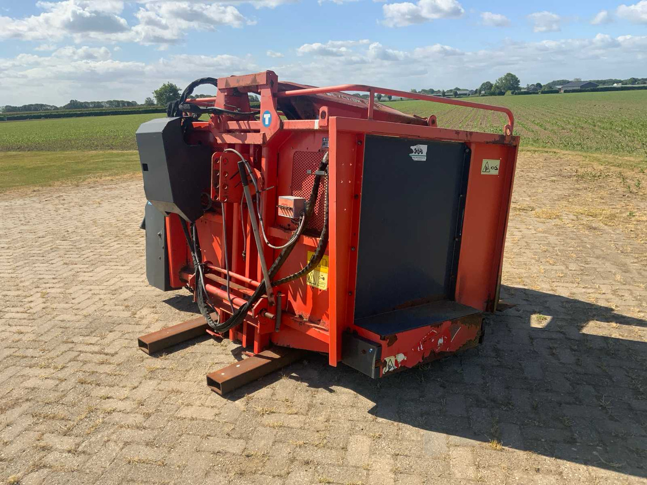 Kuhn Polytrok PK2050 - 기타 기계 : 사진 2 Kuhn Polytrok PK2050 - 기타 기계 : 사진 2