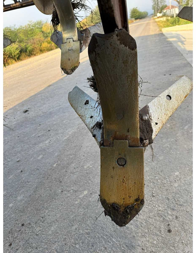 LEMKEN SMARAGD 90/300 - 로터베이터 : 사진 4 LEMKEN SMARAGD 90/300 - 로터베이터 : 사진 4