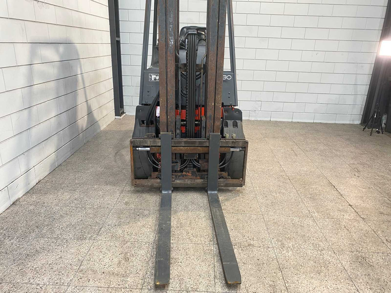 LINDE - 2002 - E 30/600 - FORKLIFT TRUCK - 지게차 : 사진 4 LINDE - 2002 - E 30/600 - FORKLIFT TRUCK - 지게차 : 사진 4
