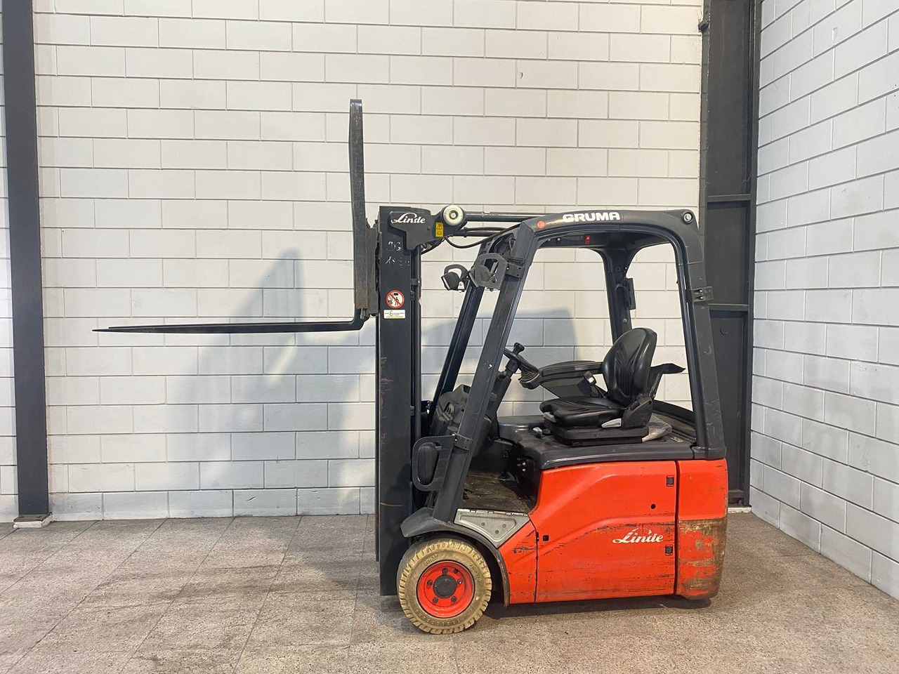 LINDE - E15 - FORKLIFT TRIPLEX - FREE-LIFT - SIDE-SHIFT - 지게차 : 사진 5 LINDE - E15 - FORKLIFT TRIPLEX - FREE-LIFT - SIDE-SHIFT - 지게차 : 사진 5