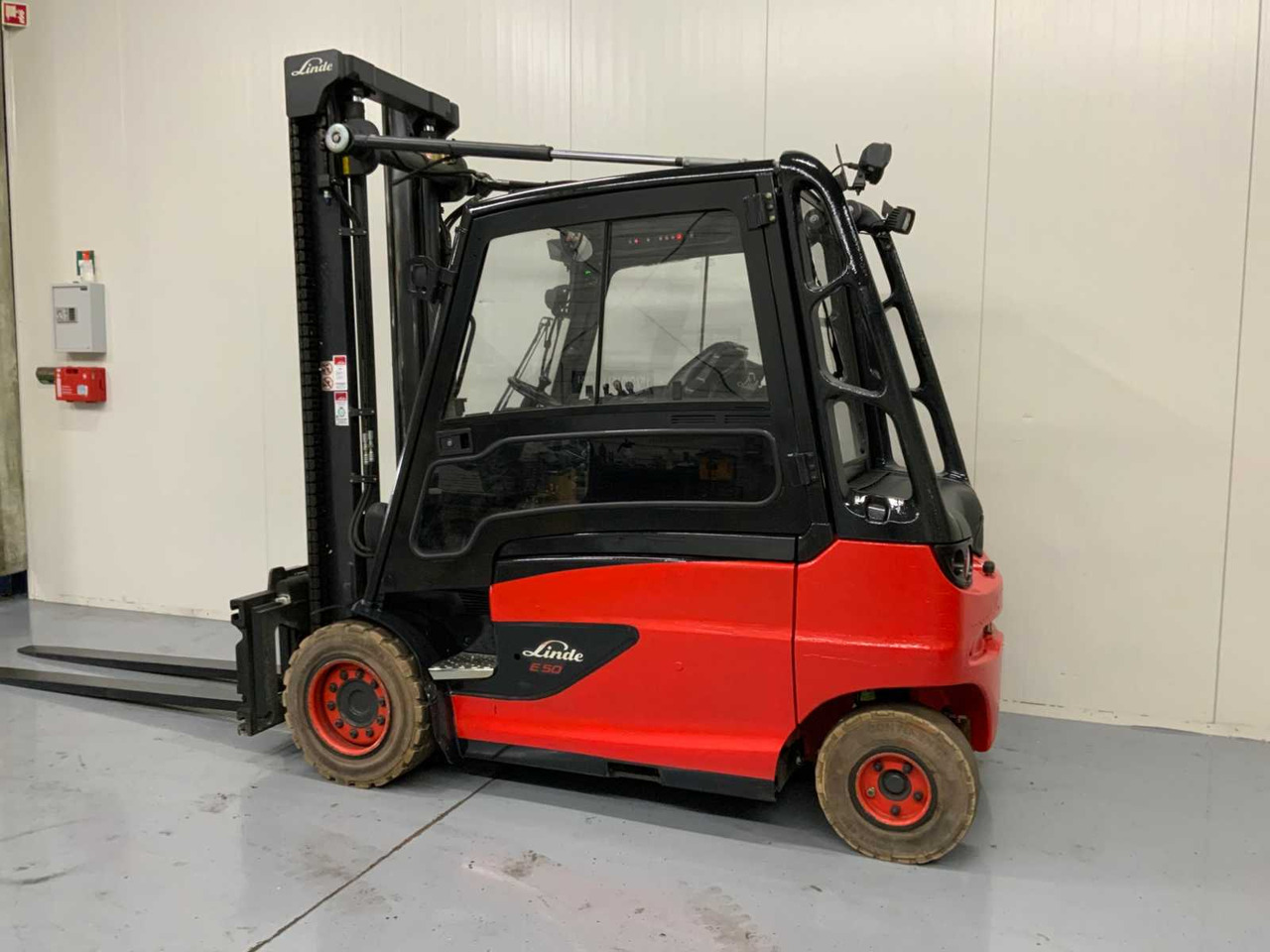 LINDE E50 - 4.1M DUPLEX, FORK POSITIONER, SIDE-SHIFT, LONG FORKS - FORKLIFT - 지게차 : 사진 3 LINDE E50 - 4.1M DUPLEX, FORK POSITIONER, SIDE-SHIFT, LONG FORKS - FORKLIFT - 지게차 : 사진 3