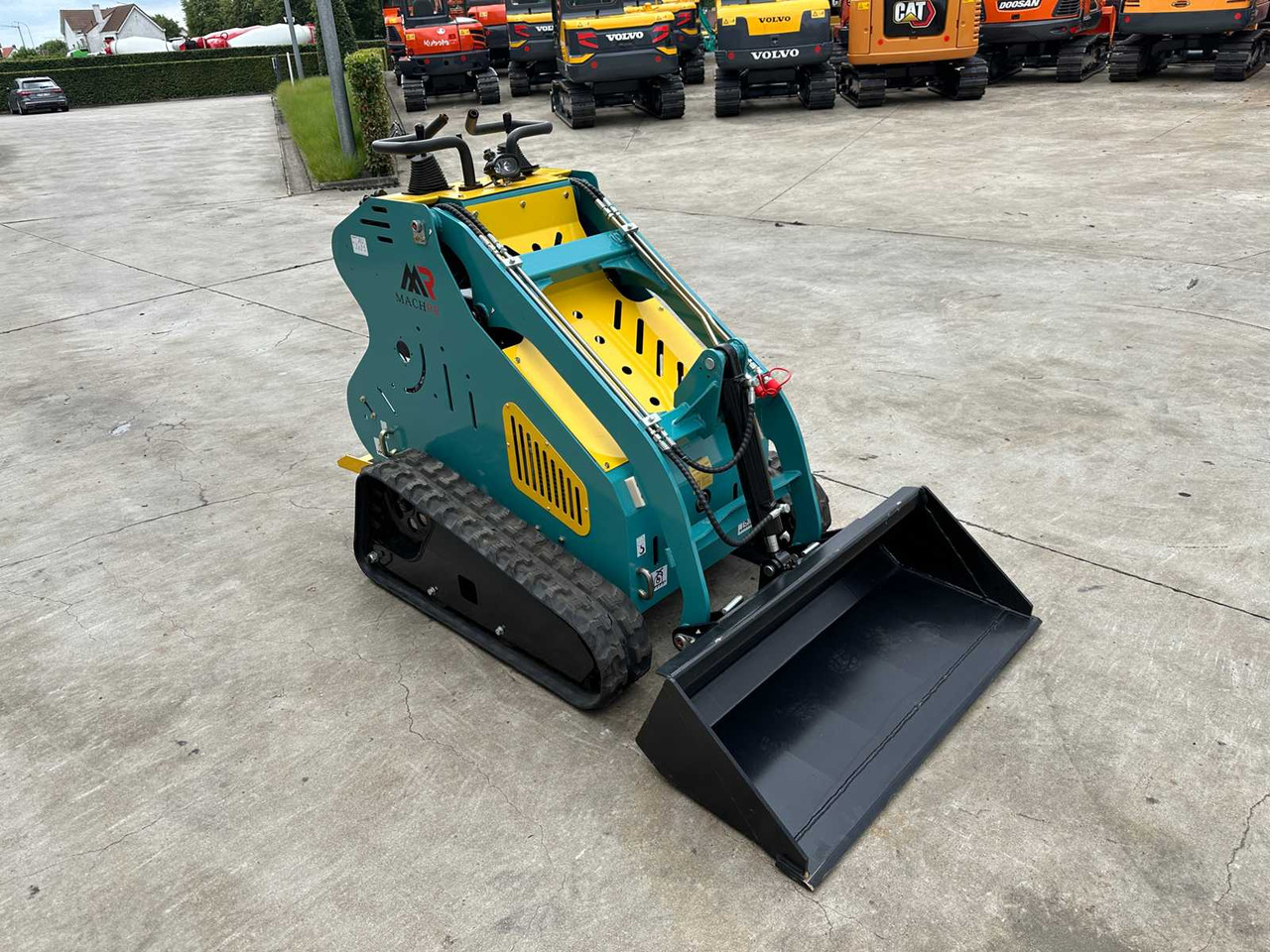 MACHPRO - 2025 - MP-300 - TRACK LOADER - 소형 트랙 로더 : 사진 3 MACHPRO - 2025 - MP-300 - TRACK LOADER - 소형 트랙 로더 : 사진 3