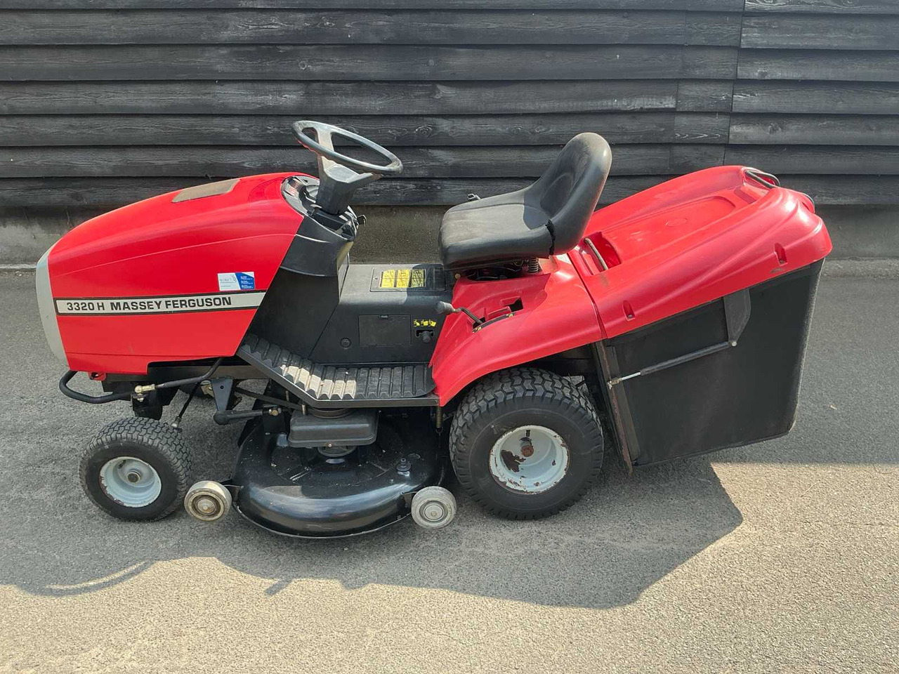 Massey Ferguson MF 122 Hydro - 정원 모어 : 사진 2 Massey Ferguson MF 122 Hydro - 정원 모어 : 사진 2