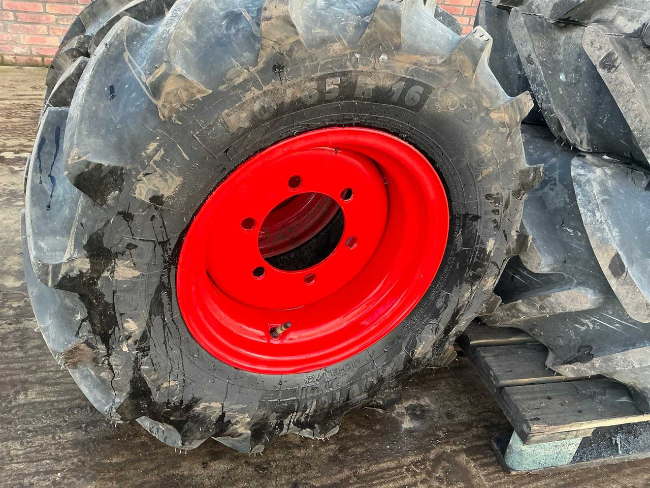 Michelin Multibib - 휠 및 타이어 장궤형 트랙터 용 : 사진 2 Michelin Multibib - 휠 및 타이어 장궤형 트랙터 용 : 사진 2