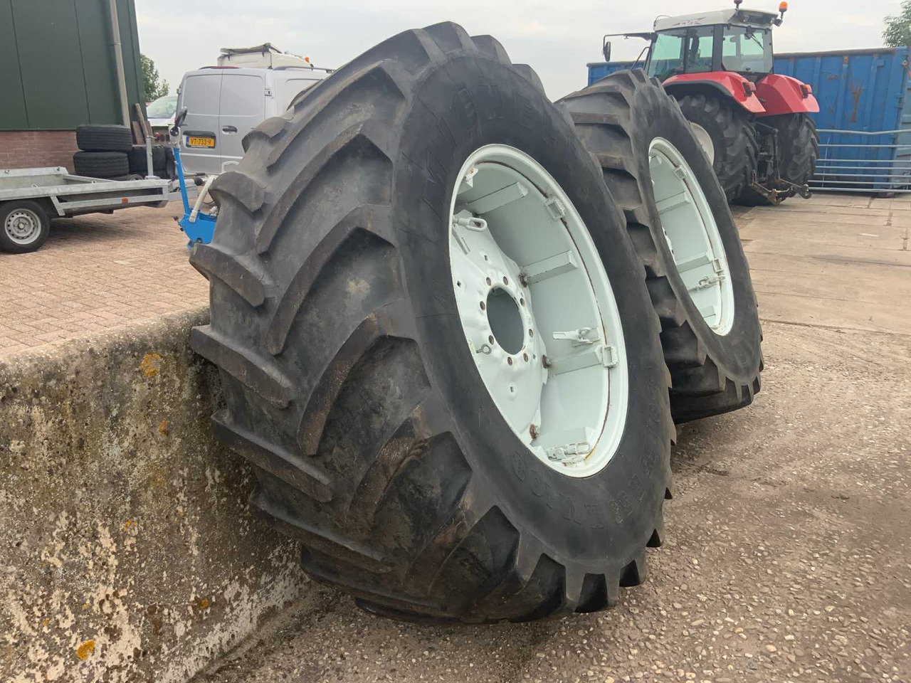 Michelin XM108 - 휠 및 타이어 장궤형 트랙터 용 : 사진 3 Michelin XM108 - 휠 및 타이어 장궤형 트랙터 용 : 사진 3