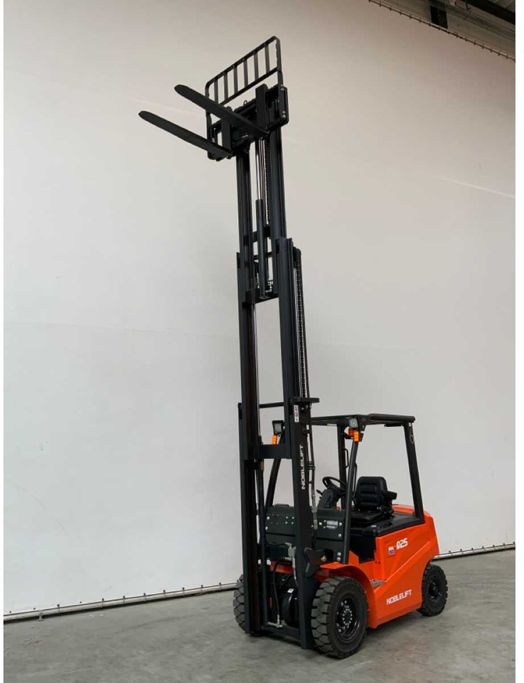 NOBLELIFT - 2024 - Q25-SERIES - 2.5T FORKLIFT ADJUSTABLE FORKS 4.8M - 지게차 : 사진 3 NOBLELIFT - 2024 - Q25-SERIES - 2.5T FORKLIFT ADJUSTABLE FORKS 4.8M - 지게차 : 사진 3