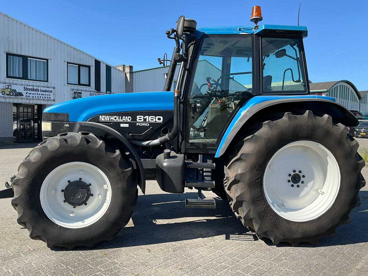 New Holland 8160 - 장궤형 트랙터 : 사진 5 New Holland 8160 - 장궤형 트랙터 : 사진 5