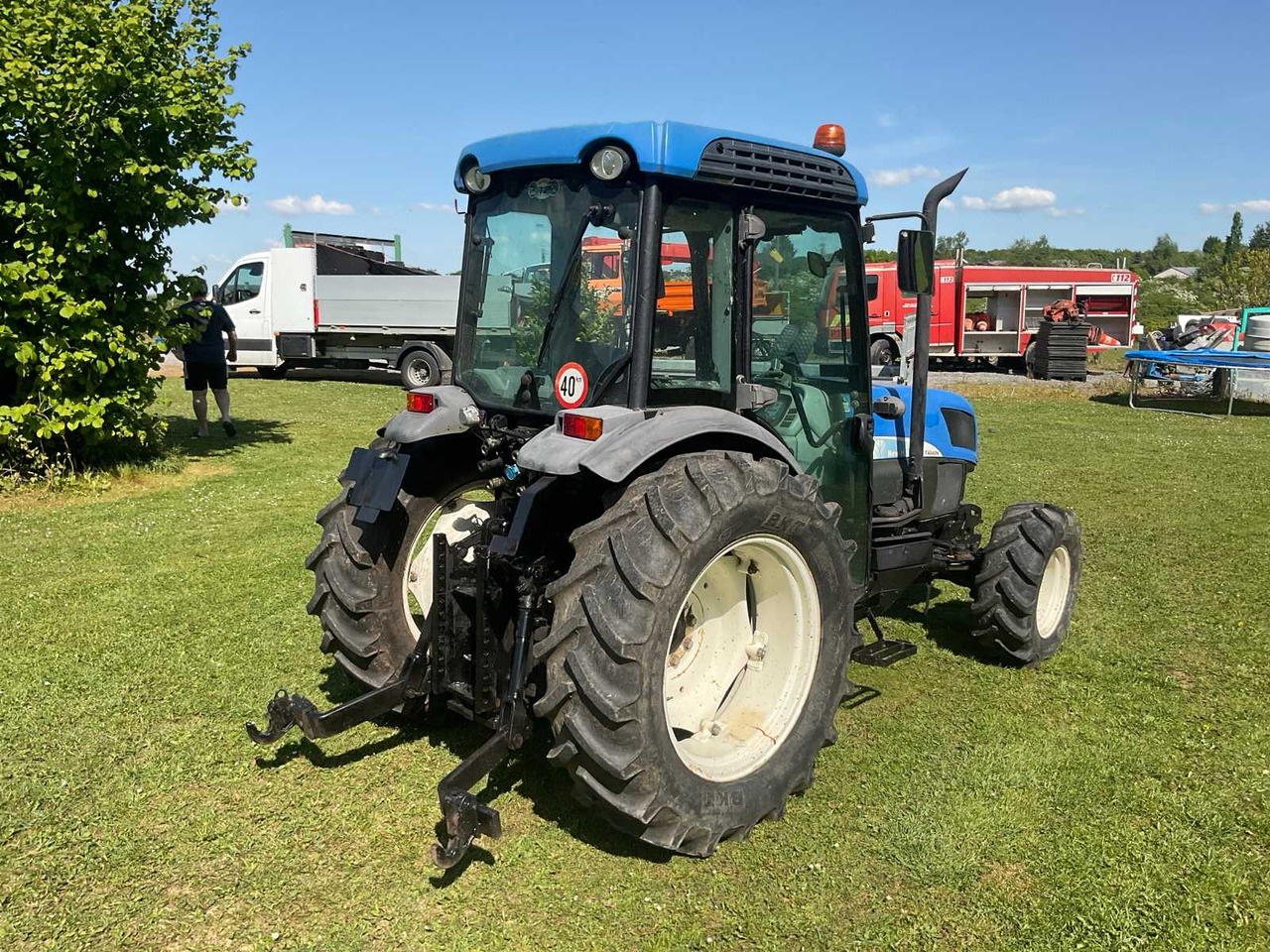 New Holland T4040N - 장궤형 트랙터 : 사진 5 New Holland T4040N - 장궤형 트랙터 : 사진 5