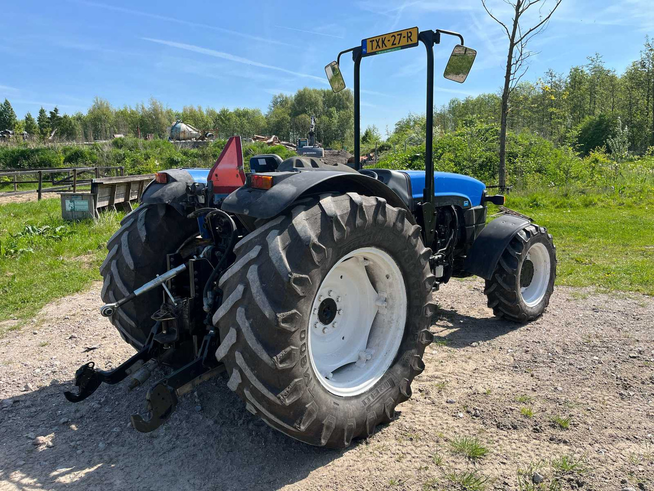 New Holland TN95F - 장궤형 트랙터 : 사진 4 New Holland TN95F - 장궤형 트랙터 : 사진 4